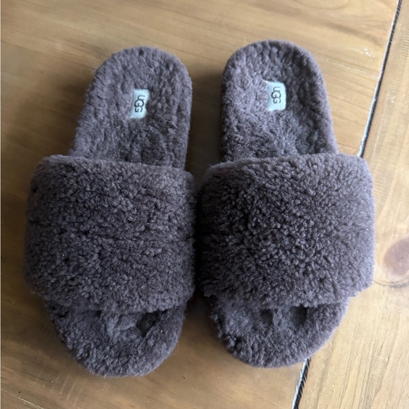 UGG Shoes - UGG Brown Fluffy Slippers